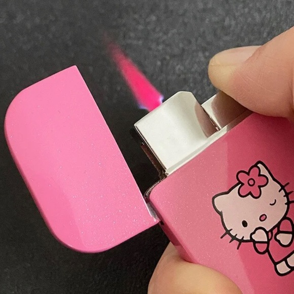 - Hello kitty pink flame lighter - Picture 2 of 4